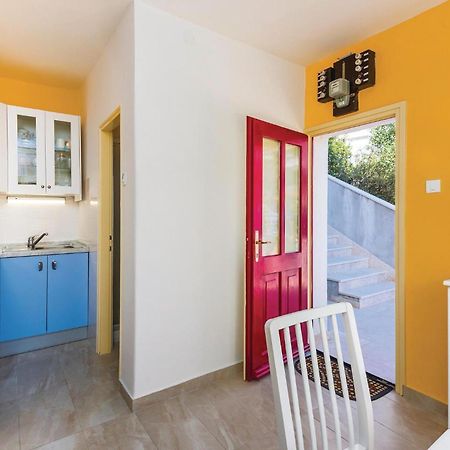 Lovely Apartment In Rabac With Kitchen ภายนอก รูปภาพ
