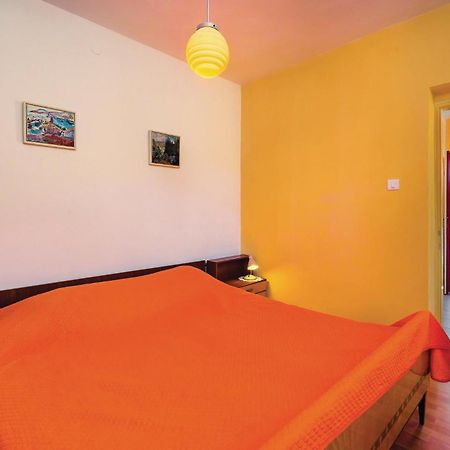Lovely Apartment In Rabac With Kitchen ภายนอก รูปภาพ