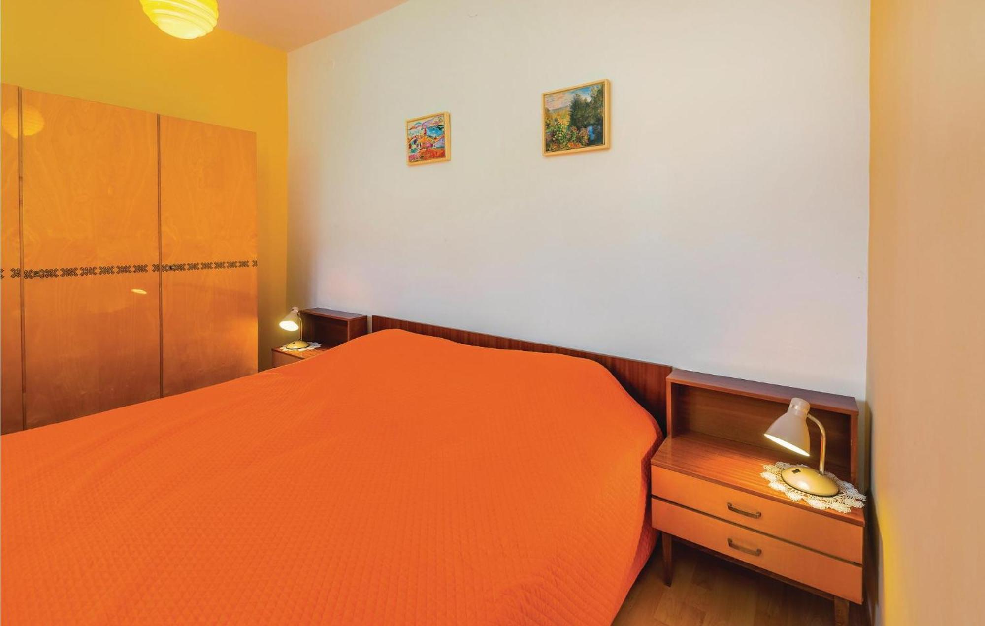 Lovely Apartment In Rabac With Kitchen ภายนอก รูปภาพ